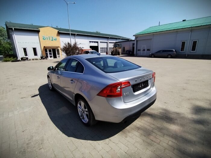 Volvo S60 2.0 Summum - Image 5