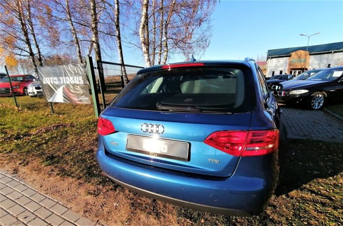 Audi A4 Avant 2,0 TDI Multitronic "Attraction" - Image 9