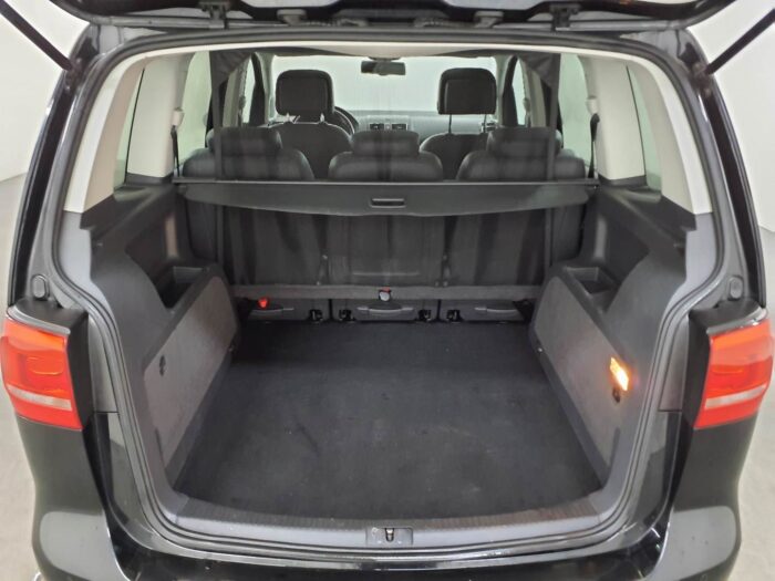 VW Touran 2,0 TDI DSG "Highline" - Image 9