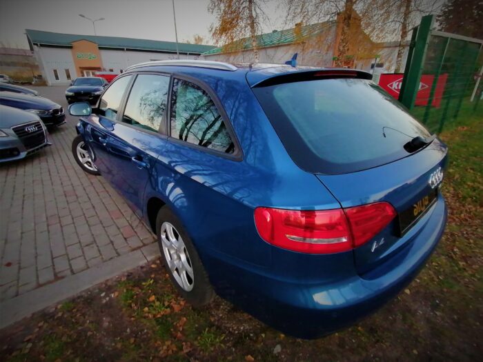 Audi A4 Avant 2,0 TDI Multitronic "Attraction" - Image 42