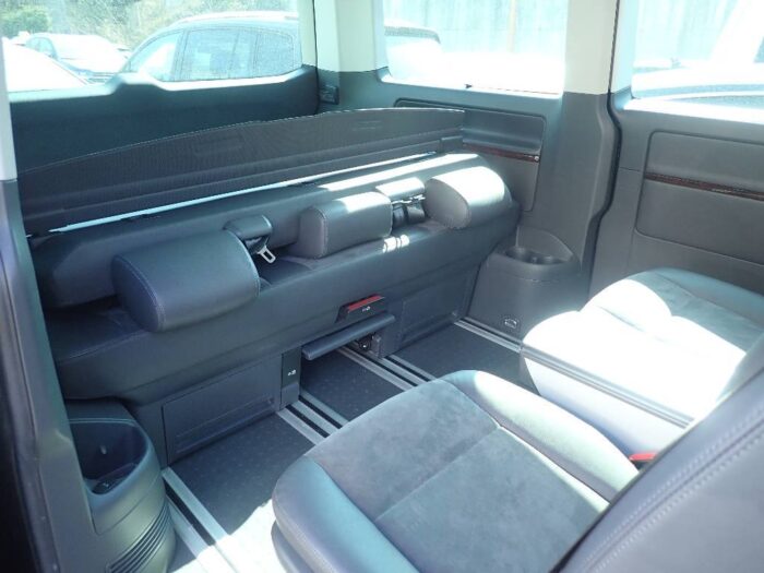 VW T5 Multivan 2,0 TDI 4Motion Automatik "Highline" - Image 33