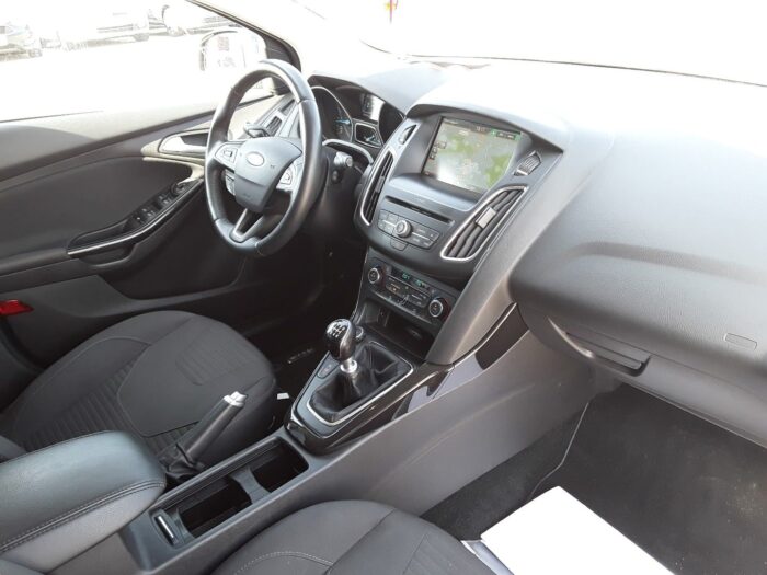 Ford Focus Turnier 2,0 TDCi "Titanium" - Image 31