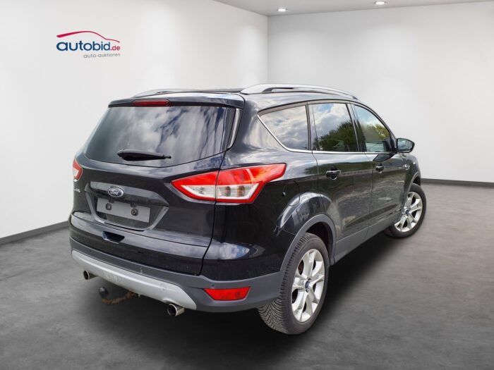 Ford Kuga 2,0 TDCI 4x4 Powershift "Titanium" - Image 38