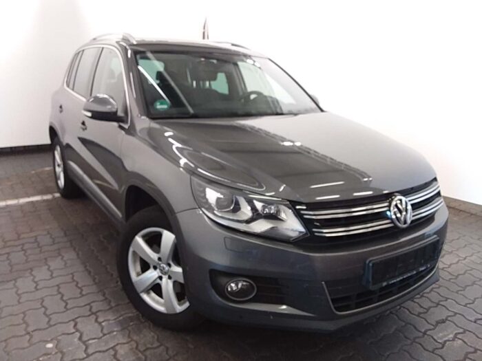 VW Tiguan 2,0 TDI 4Motion "Sport & Style" - Image 37