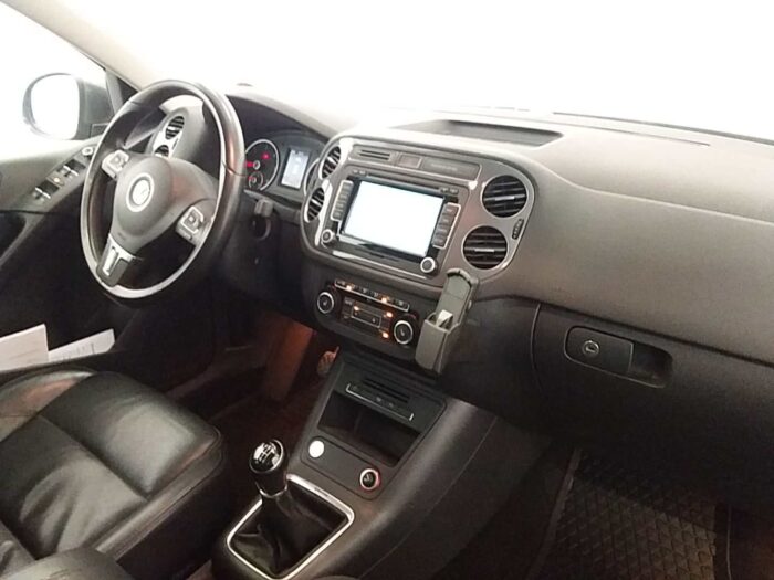 VW Tiguan 2,0 TDI 4Motion "Sport & Style" - Image 31