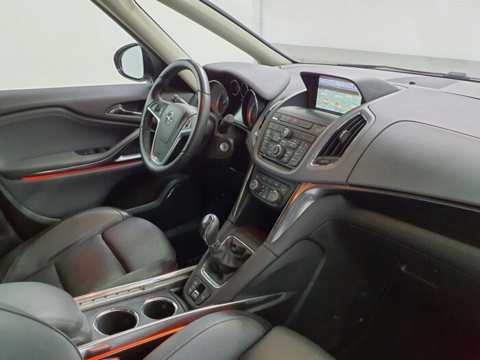 Opel Zafira Tourer 1,6 CDTI "Innovation" - Image 27