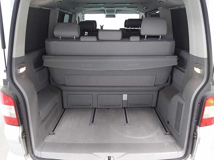 VW T5 Multivan 2,5 TDI - Image 25