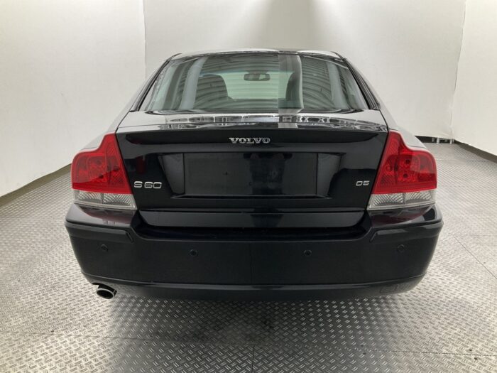 Volvo S60 2,4 D5 "Momentum" - Image 38