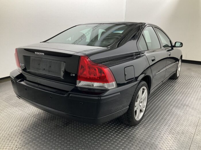 Volvo S60 2,4 D5 "Momentum" - Image 43