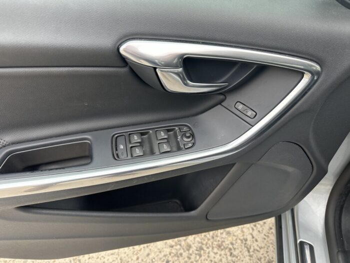 Volvo S60 2.0 Summum - Image 25
