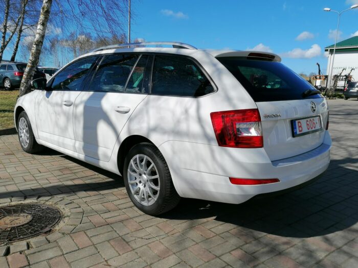 Skoda Octavia Combi 2,0 TDI Green tec "Ambition" - Image 4
