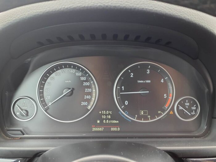 BMW 525d Touring - Image 33