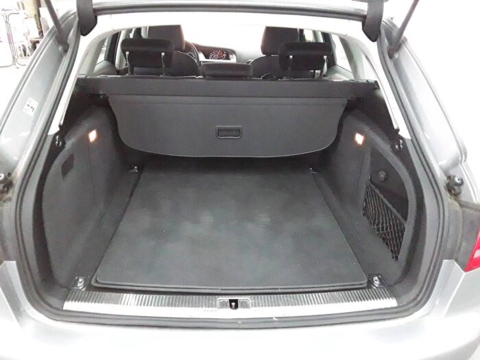 Audi A4 Avant 2,0 TDI "Ambiente" - Image 36