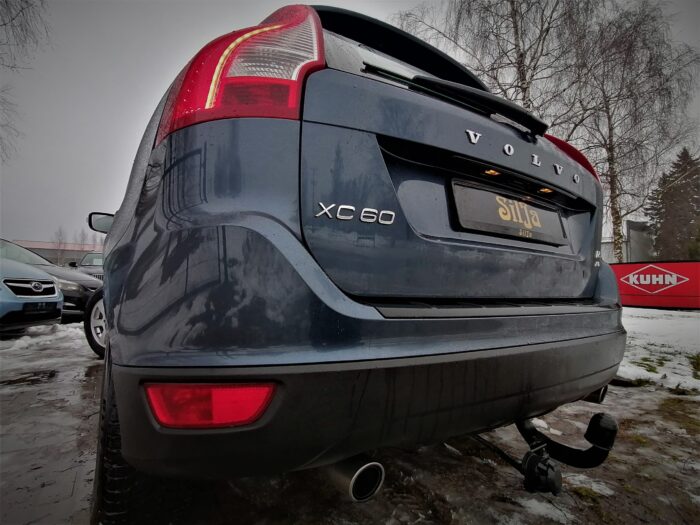 Volvo XC60 2,4 D5 AWD - Image 7