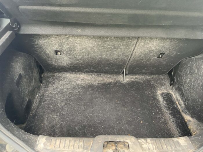 Volvo V70 2.4 Momentum - Image 27