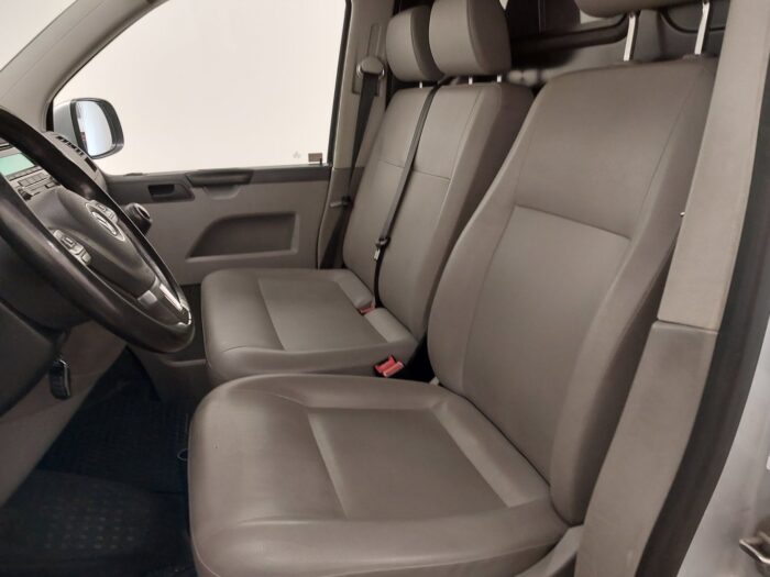 VW T5  2.0 TDI Long - Image 22