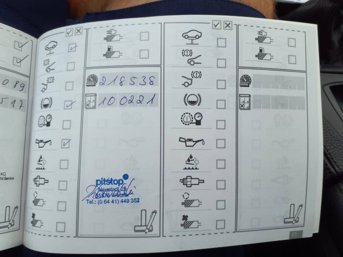 BMW 525d Touring - Image 36