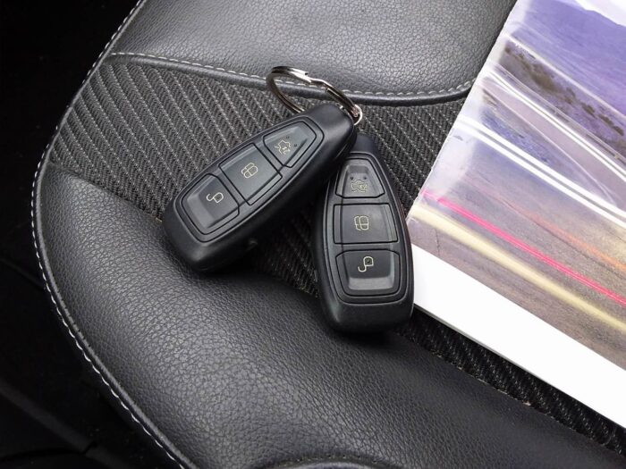 Ford Kuga 2,0 TDCI PowerShift "Titanium" - Image 32