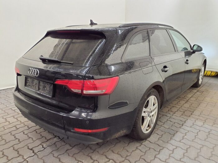 Audi A4 Avant 2,0 TDI S-tronic - Image 25