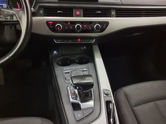 Audi A4 Avant 2,0 TDI S-tronic - Image 21