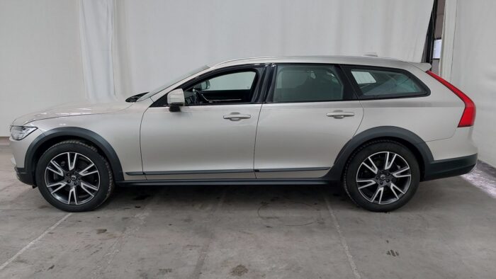 Volvo V90 CC D5 AWD Geartronic "Cross Country" - Image 4