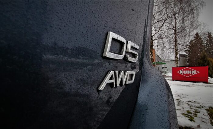 Volvo XC60 2,4 D5 AWD - Image 9