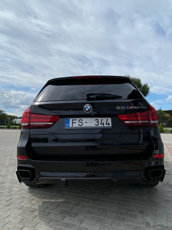 BMW X5 M50D - Image 7