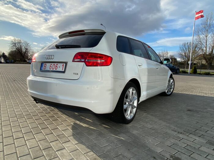 Audi A3 Sportback 2,0 TDI "Ambition" - Image 8