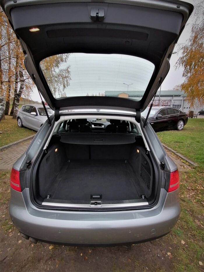 Audi A4 Avant 2,0 TDI "Ambiente" - Image 8