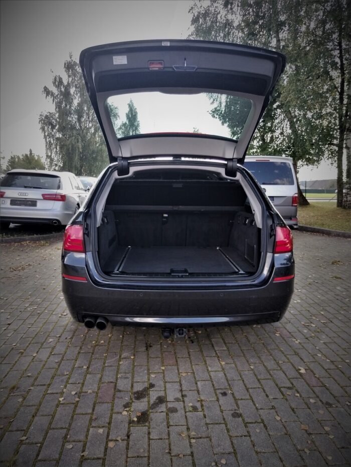 BMW 525d Touring - Image 7