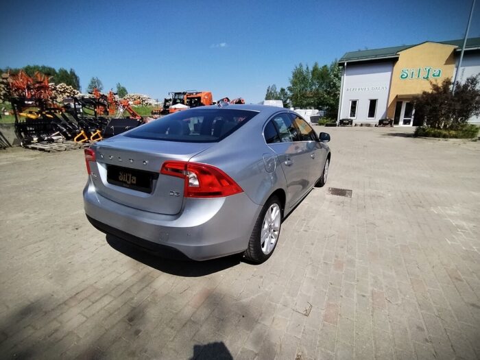 Volvo S60 2.0 Summum - Image 8