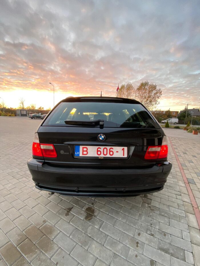 7 BMW 320d Touring "Lifestyle" - Image 9