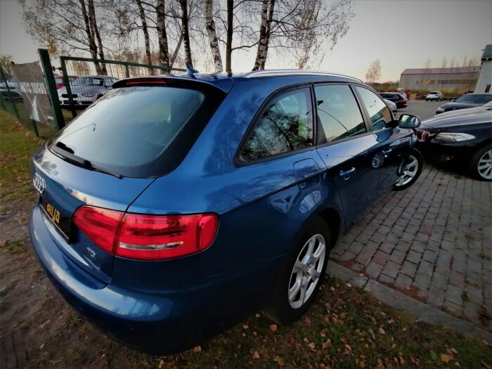 Audi A4 Avant 2,0 TDI Multitronic "Attraction" - Image 46