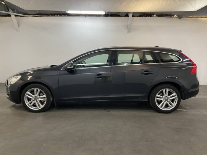 Volvo V60 2,4 D5 Geartronic "Summum" - Image 39