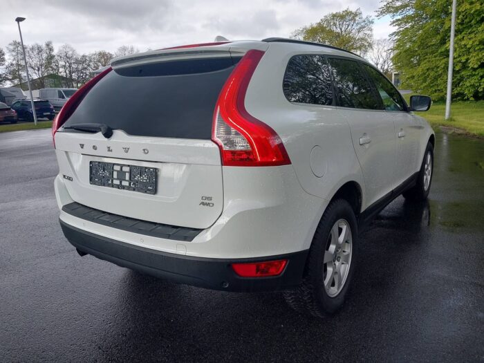 Volvo XC60 AWD 2,4 Diesel Geartronic ,,Momentum " - Image 26