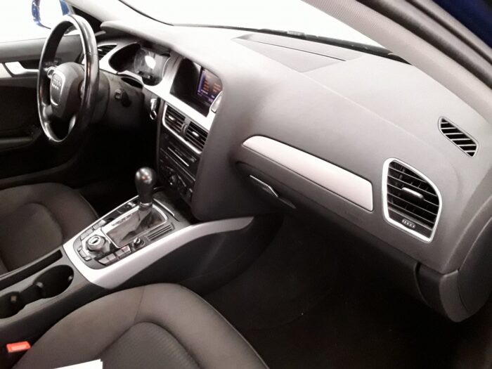 Audi A4 Avant 2,0 TDI Multitronic "Attraction" - Image 34