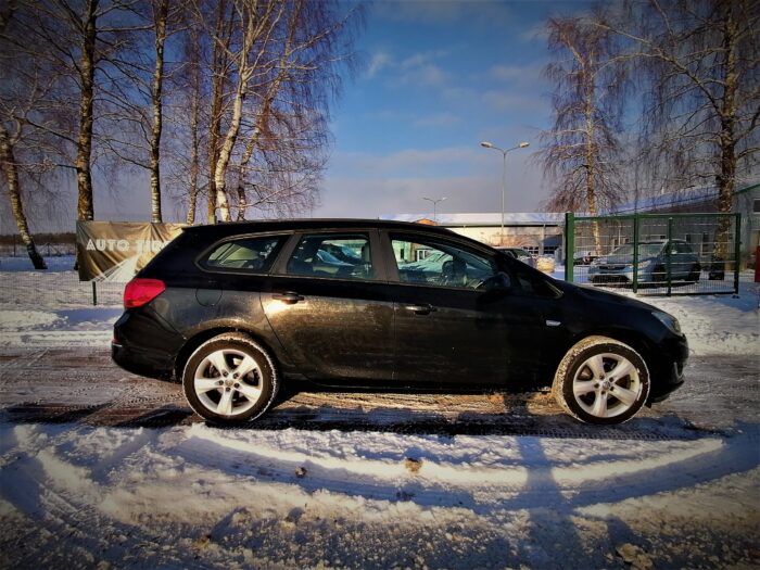 Opel Astra Sports Tourer 1,7 CDTI "Edition" - Image 10