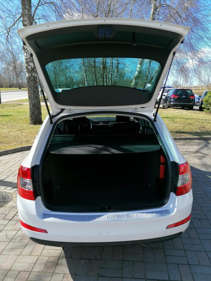 Skoda Octavia Combi 2,0 TDI Green tec "Ambition" - Image 27