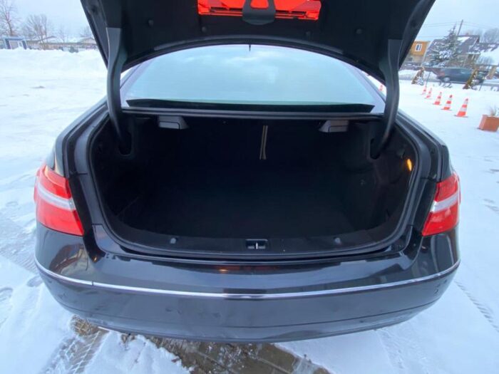Mercedes-Benz E 350 Coupe CDI BlueEfficiency Automatik "Elegance" - Image 11