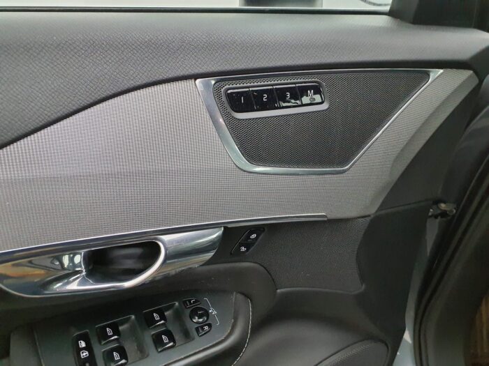 Volvo XC90 D5 AWD Geartronic "Inscription" - Image 41