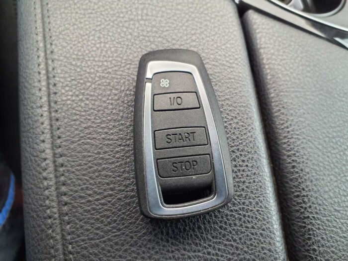 BMW 525d Touring - Image 35