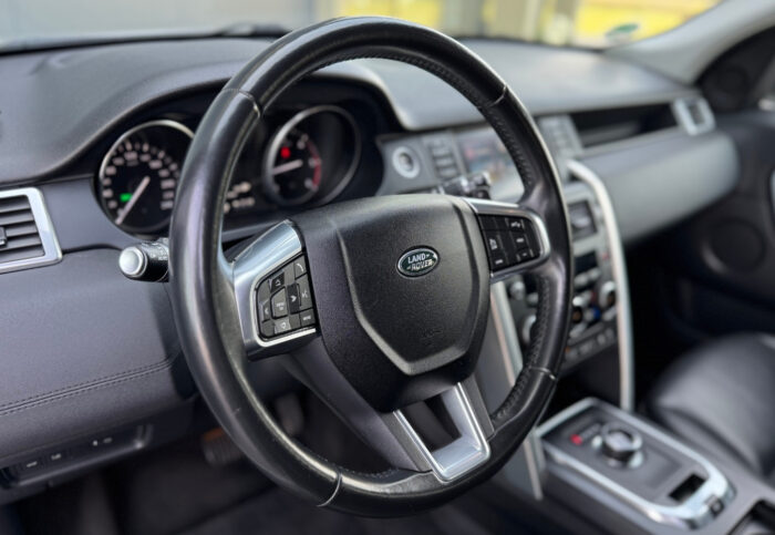 Land Rover Discovery Sport - Image 9