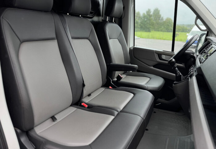 VW Crafter 30 2,0 TDI - Image 8