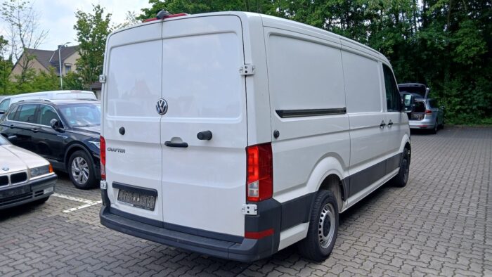 VW Crafter 30 2,0 TDI - Image 24