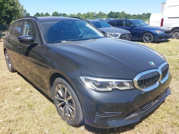 BMW 330e Touring Steptronic "Advantage" - Image 28