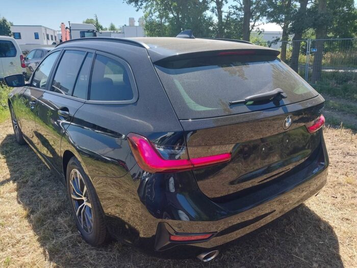 BMW 330e Touring Steptronic "Advantage" - Image 26