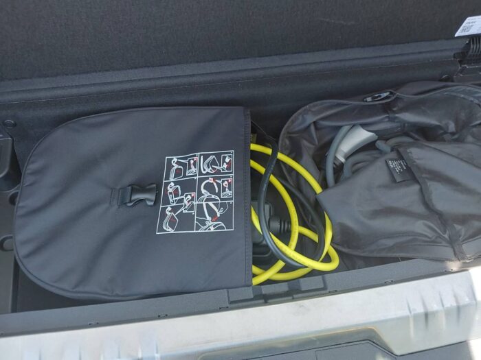 BMW 330e Touring Steptronic "Advantage" - Image 23