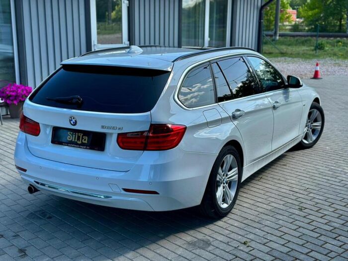 BMW 320d Touring Steptronic - Image 13