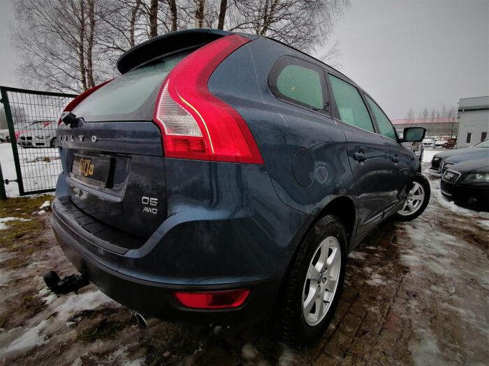 Volvo XC60 2,4 D5 AWD - Image 11