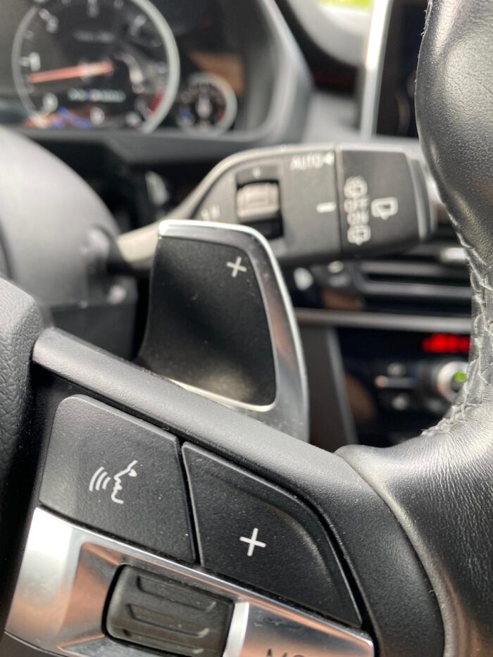 BMW X5 M50D - Image 18
